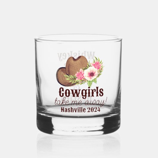 カスタマイズ素朴可能なピンクフローラ女性のカーボーイ ウイスキーグラス (正面)