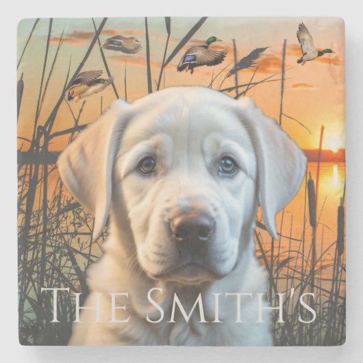 カスタマイズ結婚可能なギフト、白いラブラドール子犬 ストーンコースター (正面)