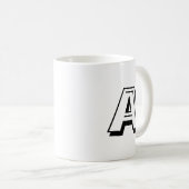 カスタマイズ、アルファベット文字の白黒のカスタマイズ コーヒーマグカップ (正面右)