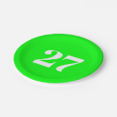 カスタマイズ/イニシャル付きホワイトレター番号ネオン緑 ペーパープレート (アングル)