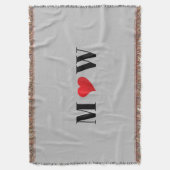 カスタマイズ カップル initials A が B を愛してる 赤いハート グレー スローブランケット (正面縦)