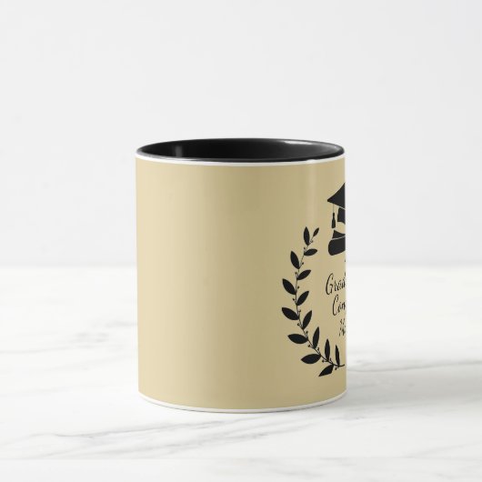 カスタマイズ、クラシックおめでとう卒業 マグカップ (中央)