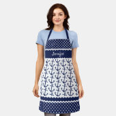 カスタムいかりス航海のホワイト水玉模様ダークブルー エプロン (着用した状態)