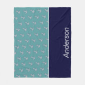 カスタムいかり航海のバスルームティール（緑がかった色）ネイビーブルー フリースブランケット (正面)