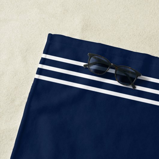 カスタムいかり船名船の車輪の青航海の色 ビーチタオル (インサイチュ)