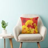カスタムで明るく赤いデイジーの黄色の菊 クッション (椅子)