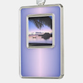 カスタムで甘いモルディブの日没のゴンドラの青いピンク シルバープレートフレームオーナメント (左)