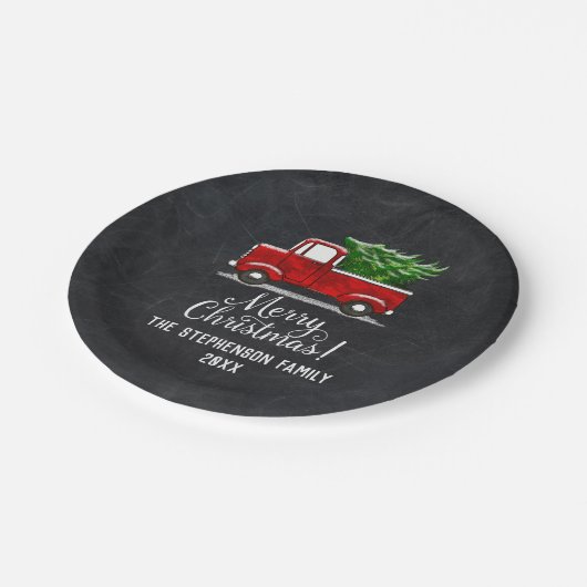 カスタムで赤い小型トラックの木のメリークリスマス ペーパープレート (アングル)
