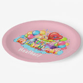 カスタムなハッピーバースデーのパーソナライズなピンク ペーパープレート (アングル)