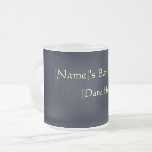 カスタムなバーの（ユダヤ教の）バル・ミツバーの曇らされたガラスのマグの好意 フロストグラスマグカップ (正面左)