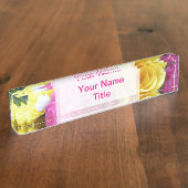 カスタムなピンクの机の名札の花の結婚式 デスクネームプレート (側面)