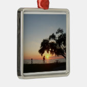 カスタムなプロダクト メタルオーナメント (右)