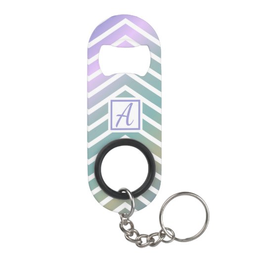 カスタムなモノグラムのカラフルなジグザグパターン キーホルダー栓抜き (裏面)