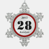 カスタムなモノグラムのバレーボールのオーナメント スノーフレークピューターオーナメント (正面)