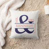 カスタムなモノグラムの記念品の結婚式の枕 クッション (ブランケット)