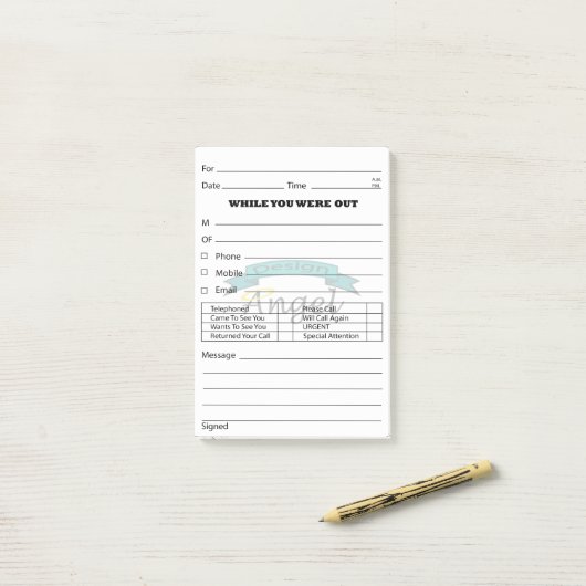 カスタムなロゴの透かしの電話のメッセージのポストそれはあります ポストイット (デスク上)