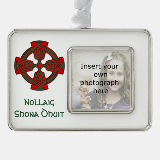 カスタムな写真のケルト十字のアイルランドのクリスマスのオーナメント シルバープレートフレームオーナメント (正面)