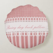 カスタムな写真のモノグラムのピンクの円形のアクセントの枕 ラウンドクッション (裏面)