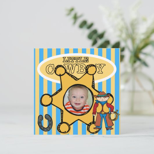 カスタムな写真の小さいカウボーイの西部の誕生日 招待状 (スタンド正面)