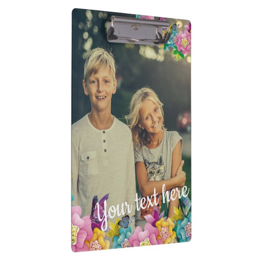 カスタムな写真の文字の生気に満ちた花および蝶 クリップボード (右)