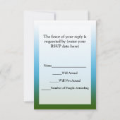 カスタムな家族会、日曜日光線が付いている緑の木 出欠カード (裏面)