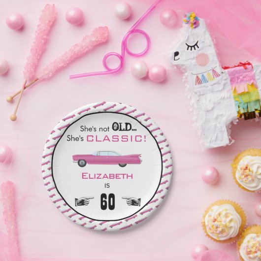 カスタムな年彼女はない古くないしかしクラシックな車の誕生日です ペーパープレート (パーティー)