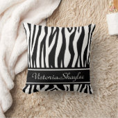 カスタムな文字が付いている黒いシマウマのプリント クッション (ブランケット)