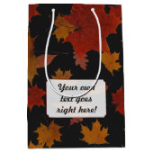 カスタムな色および文字が付いている紅葉 ミディアムペーパーバッグ (正面)