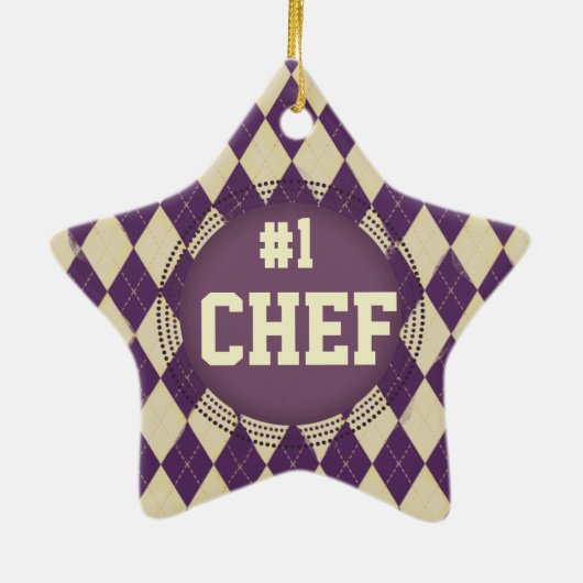 カスタムな色のアーガイル柄のな#1シェフのクリスマスのオーナメント セラミックオーナメント (裏面)