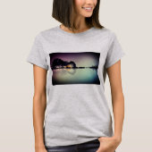 カスタムな色の黒のギター水反射のTシャツ Tシャツ (正面)