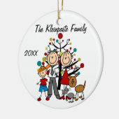カスタムな親、男の子、犬、猫の休日のオーナメント セラミックオーナメント (左)