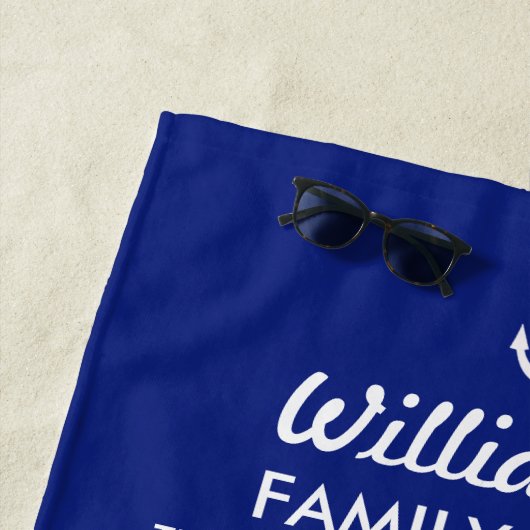 カスタムな遊航船の家族会の航海のないかり ビーチタオル (インサイチュ)