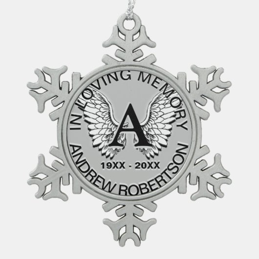 カスタムな銀製のモノグラムの記念物 スノーフレークピューターオーナメント (正面)