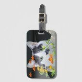 カスタムのフォトネコが水槽の中をのぞき込む ラゲッジタグ (正面縦)