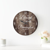 カスタムのフ賛美ァミリー名が木材に ラージ壁時計 (ホーム)