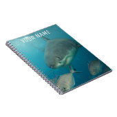 カスタムのホオジロザメ水中肖像画 ノートブック (右側)