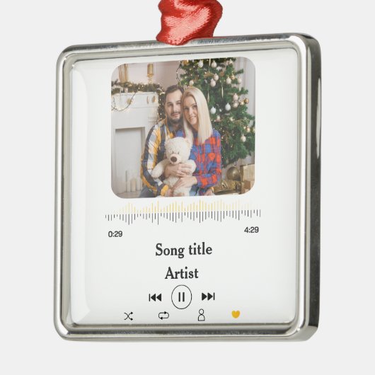 カスタムの歌の名前とカップルの写真の愛 メタルオーナメント (左)
