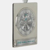 カスタムの第25結婚記念日のクリスマスのオーナメント シルバープレートバナーオーナメント (右)