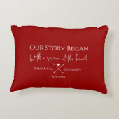 カスタムは、我々の物語はクリムゾンレッドのバレンタインを始めた アクセントクッション (裏面)