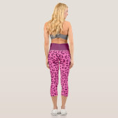 カスタムイニシャルスタイリッシュピンクヒョウ印刷 カプリレギンス (裏面)