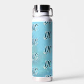 カスタムイニシャル模様ティール（緑がかった色）青アクア水色 ウォーターボトル (背面)