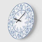 カスタムインジゴオンホワイトフローラ縁どウォールクロック ラージ壁時計 (傾斜)