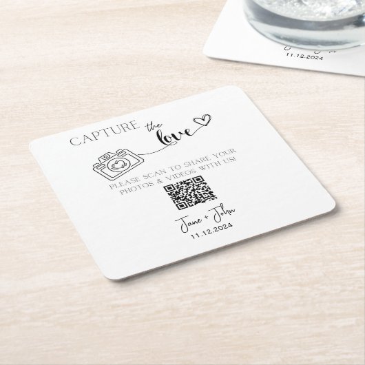 カスタムウェディングフォトQRコードサイン愛をキャプチャ スクエアペーパーコースター (アングル)