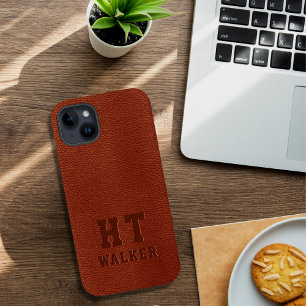 カスタムエンボスモノグラムのブラウンビーガンレザー Case-Mate iPhone 14 PLUSケース