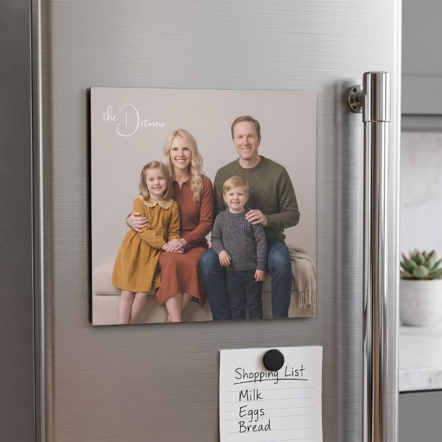 カスタムオーダーの家族写真マグネットカード (Turn your favorite family moments into everyday smiles on your fridge door.)