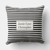 カスタムカップル名ブラック/ホワイトストライプ クッション (裏面)