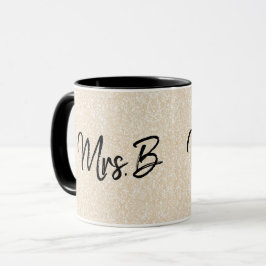 カスタムクリームシャンパンMrsイニシャルグリッター マグカップ