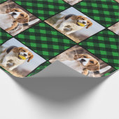 カスタムグリーンバッファロープレイドホリデークリスマス ラッピングペーパー (角)