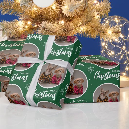 カスタムグリーンメリークリスマスワンサークルフォト ラッピングペーパー (クリスマス)