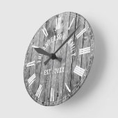 カスタムグレイ素朴ウッドファミリーネームファームハウス ラウンド壁時計 (傾斜)